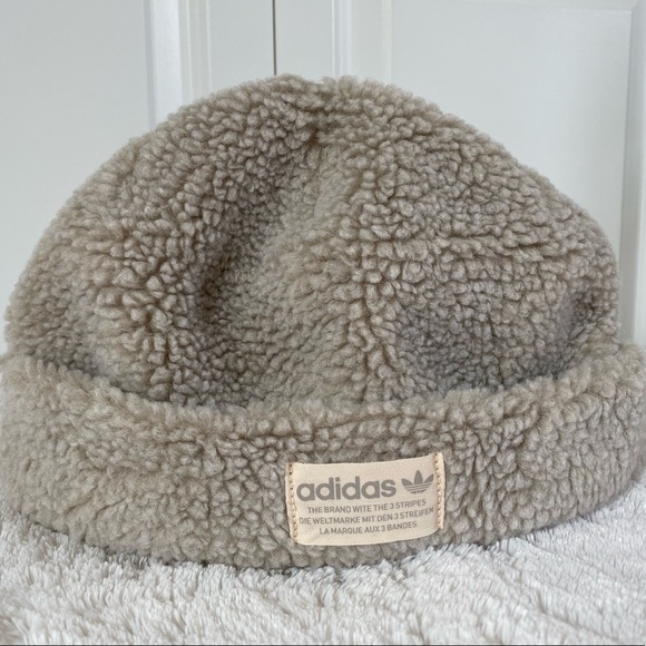 NWT adidas Women’s Originals Nova Beanie - Picture 7 of 12
